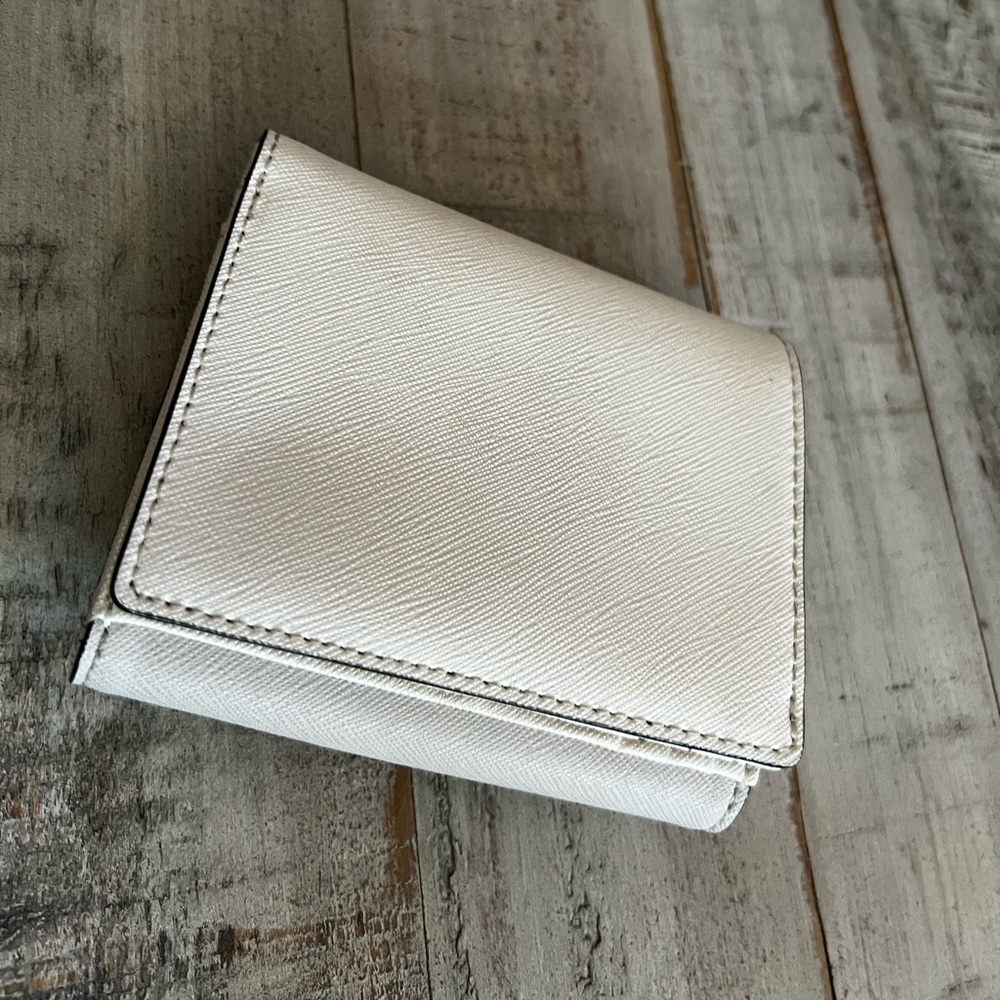 Kate Spade Wallet - Picture 5 of 6